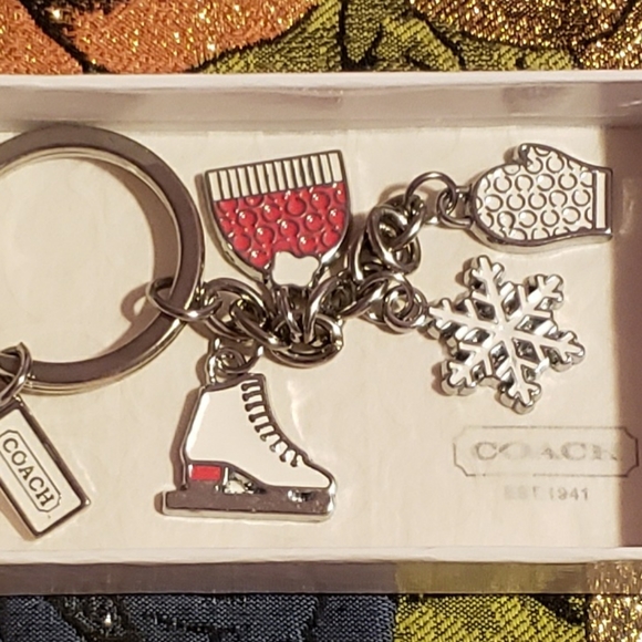 AUTHENTIC COACH WINTER KEYCHAIN